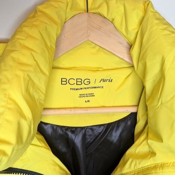 BCBGMaxAzria lemon yellow puffy coat hooded winter insulated size L - Picture 4 of 7
